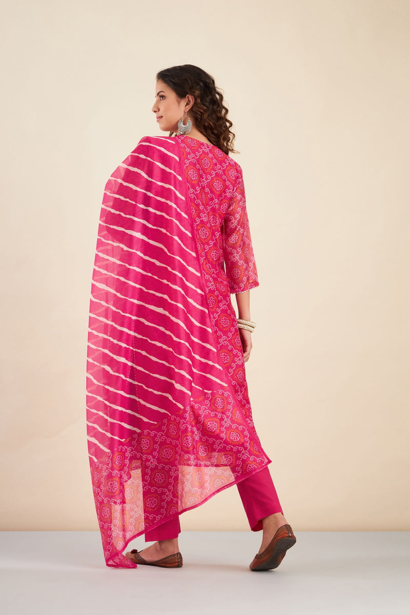 Glooming Pink Bandhani Printed Chanderi Suit Set (with Pants and Dupatta)