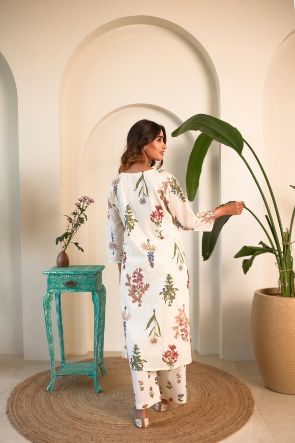 Floral Cream Chanderi Suit Set (with Pants and Dupatta)