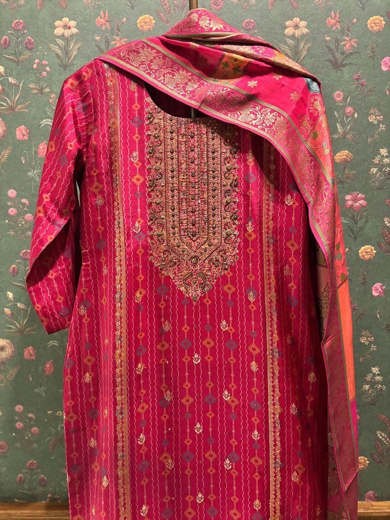 Pink Dola Jacquard Straight Fit Suit Set (With Pants and Dupatta)