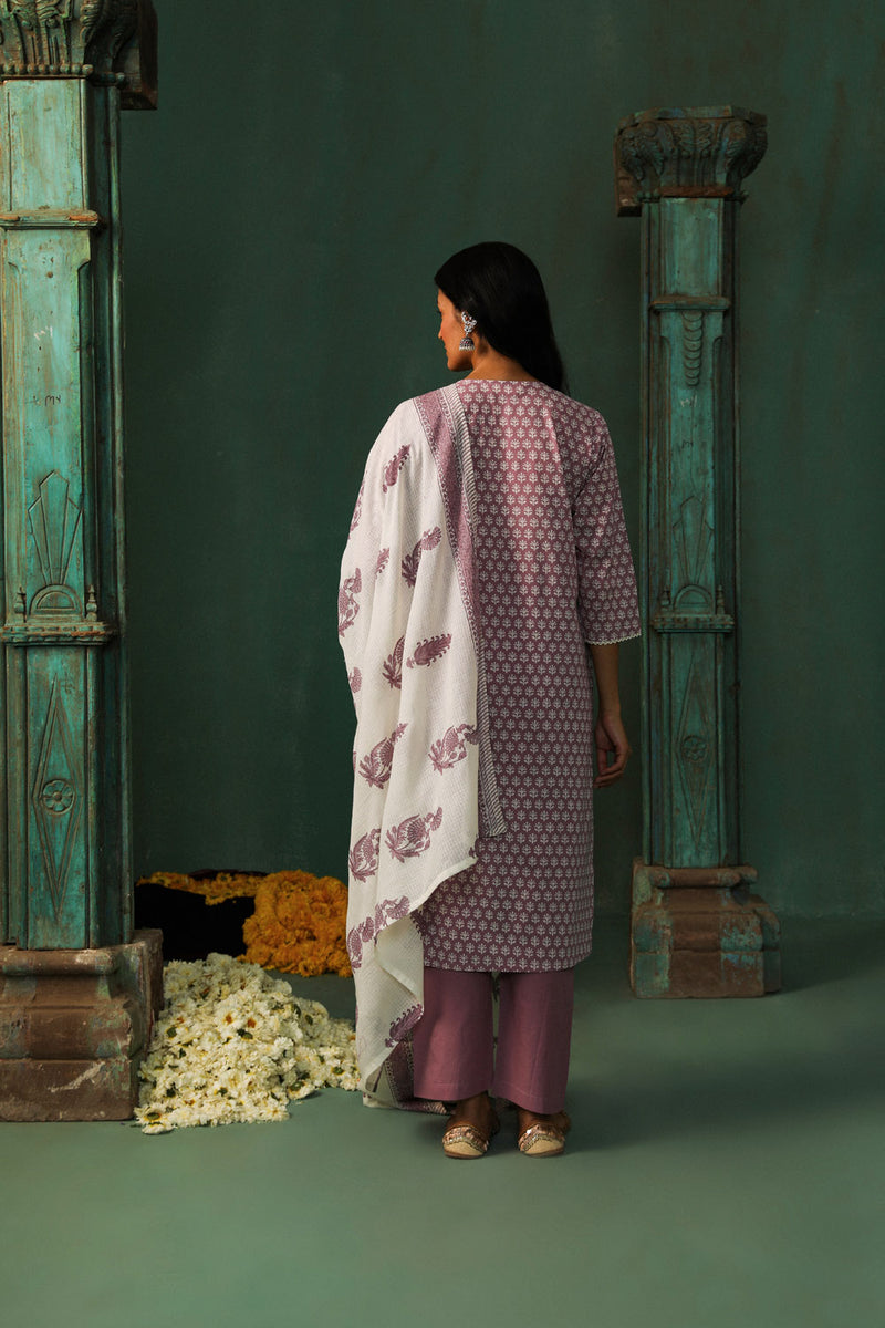 Lavender Straight Fit Cotton Suit Set (With Pants and Dupatta)