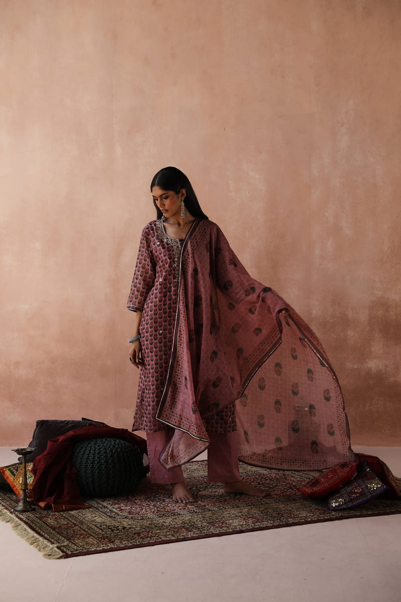 Onion Pink Chanderi Kurta set (With Pant & Dupatta)