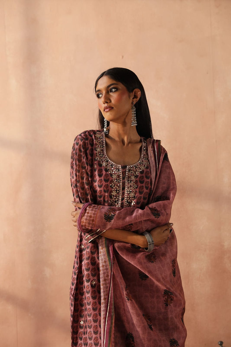 Onion Pink Chanderi Kurta set (With Pant & Dupatta)