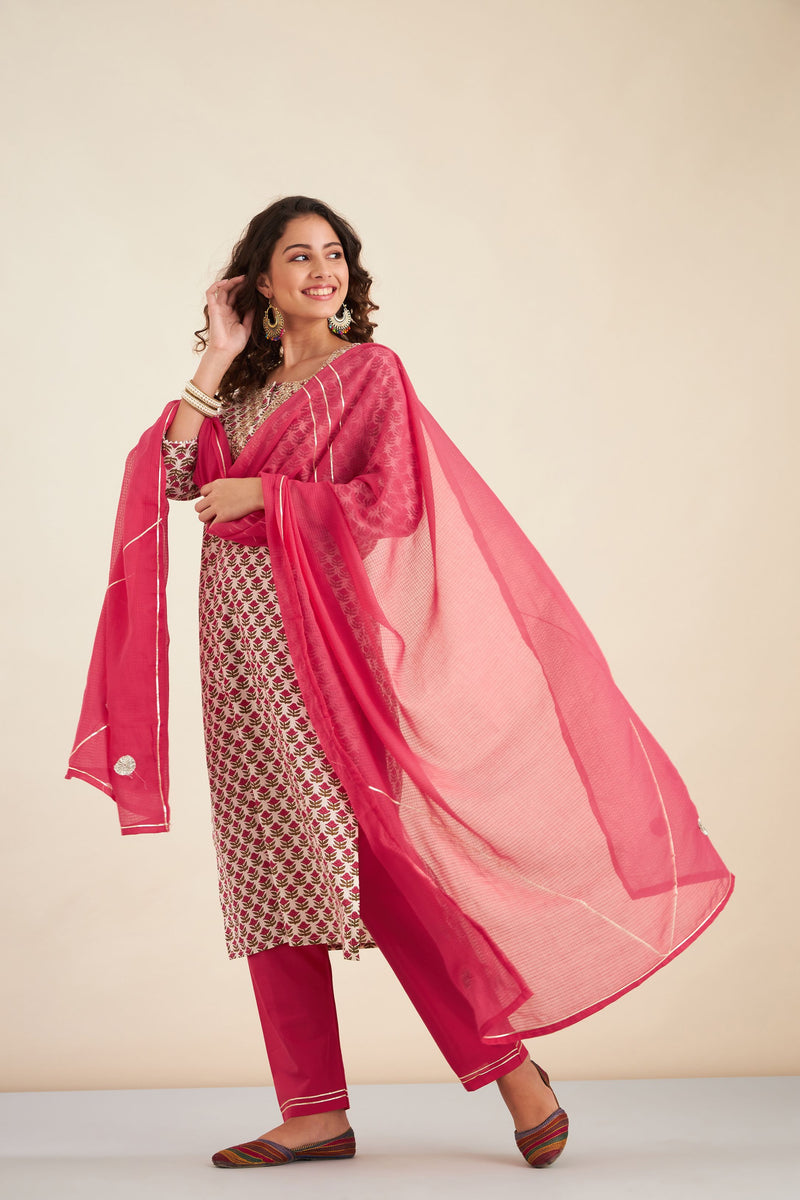 Hand Block Printed Pink Cotton kurta set (with Pants and Dupatta)