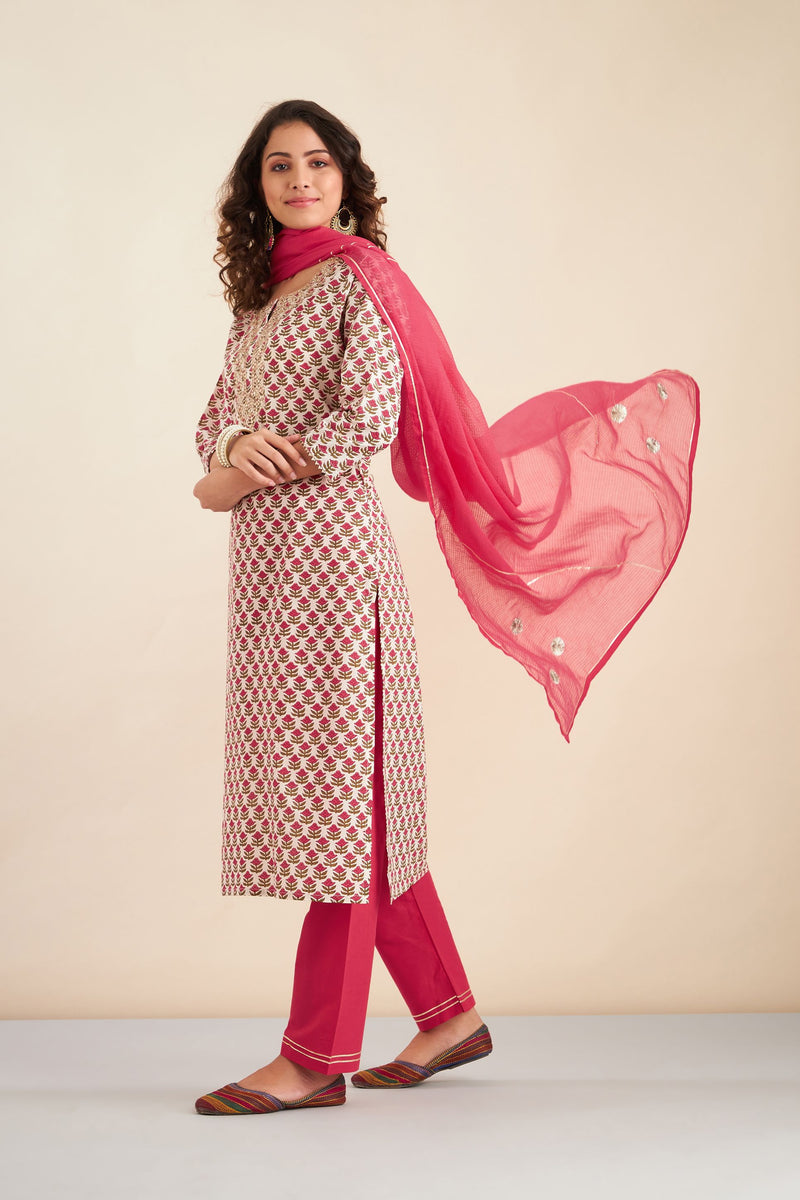 Hand Block Printed Pink Cotton kurta set (with Pants and Dupatta)