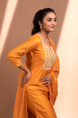 Mustrad Straight fit Chanderi Kurta set (with Pant and Dupatta)