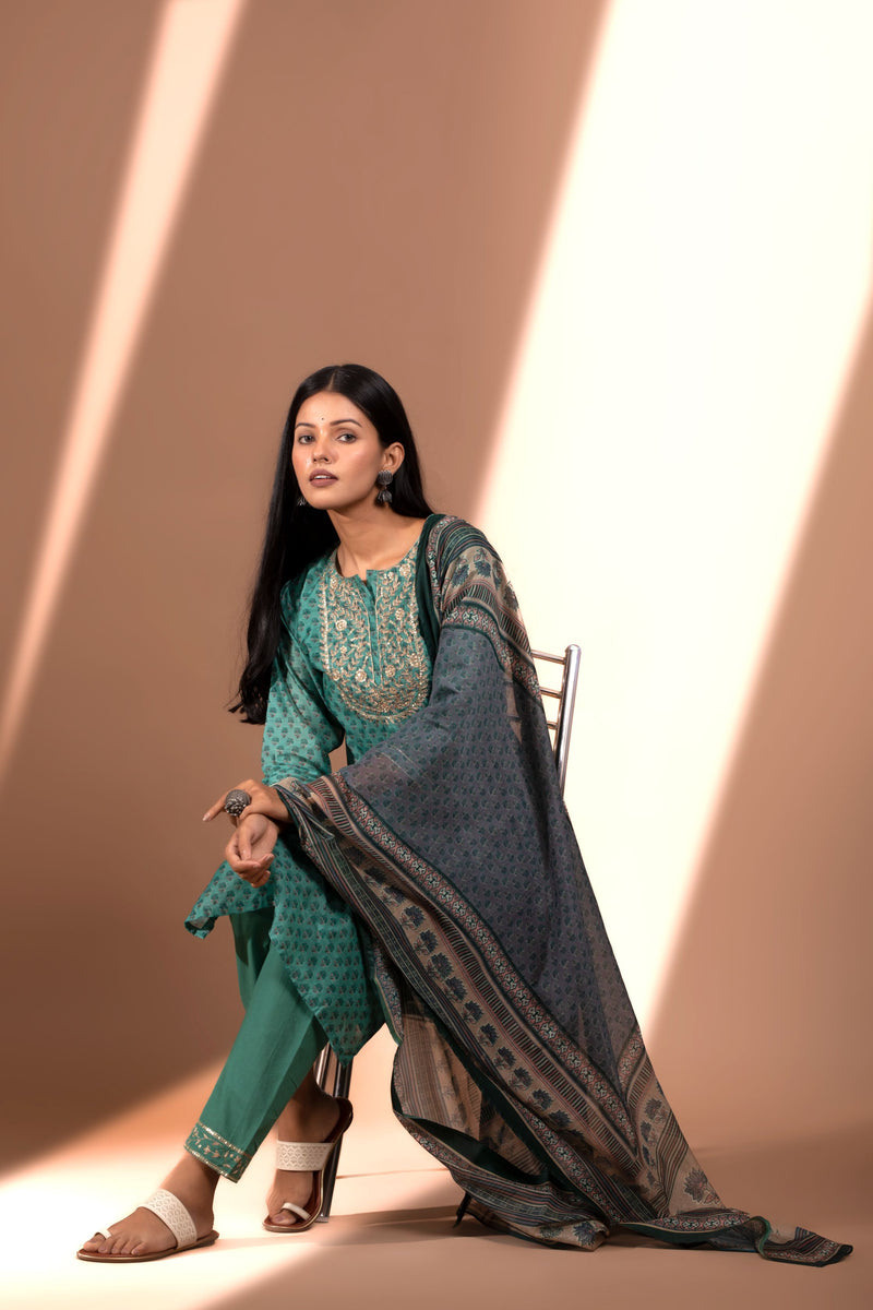 Green Straight fit Chanderi Kurta set (with Pant and Dupatta)