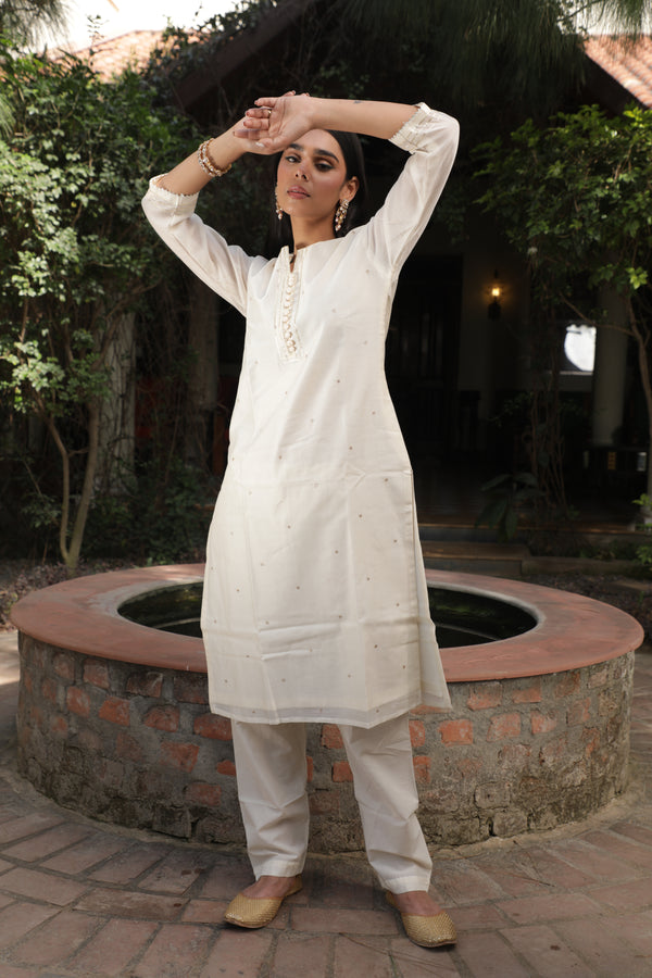 Offwhite Chanderi Suit Set (with Pants and Dupatta)