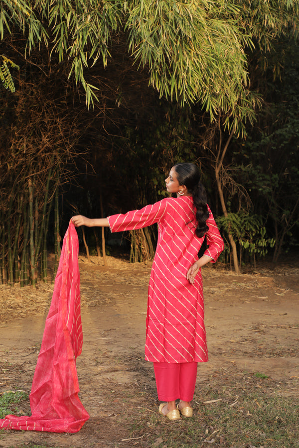 Blushing Pink Leheriya  Chanderi Suit Set (with Pants and Dupatta)