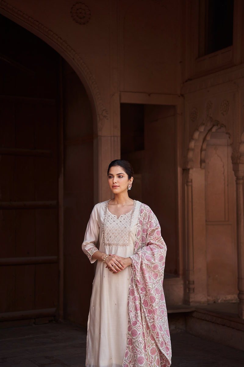 Cream Gota Patti Chanderi Suit Set (With Pants and Dupatta)